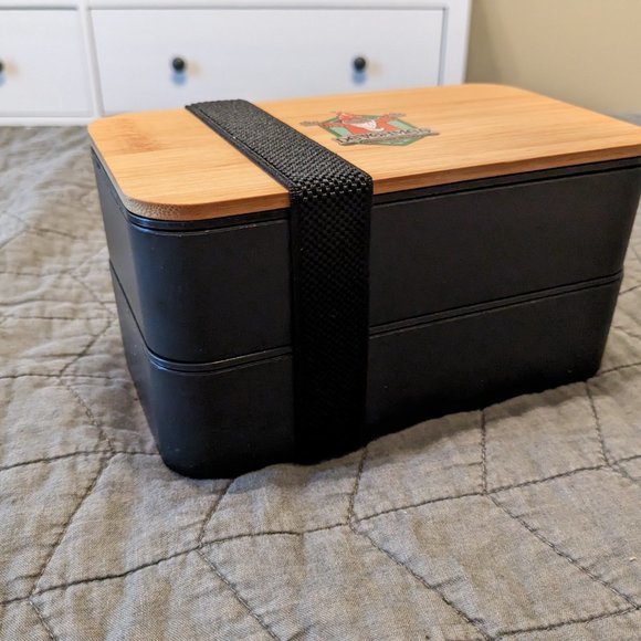 *free with bundle DevGames two layer bento box. Lunch box - Picture 4 of 5